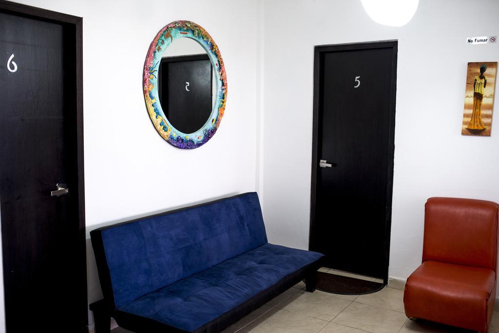 Sarie Bay Hostel *