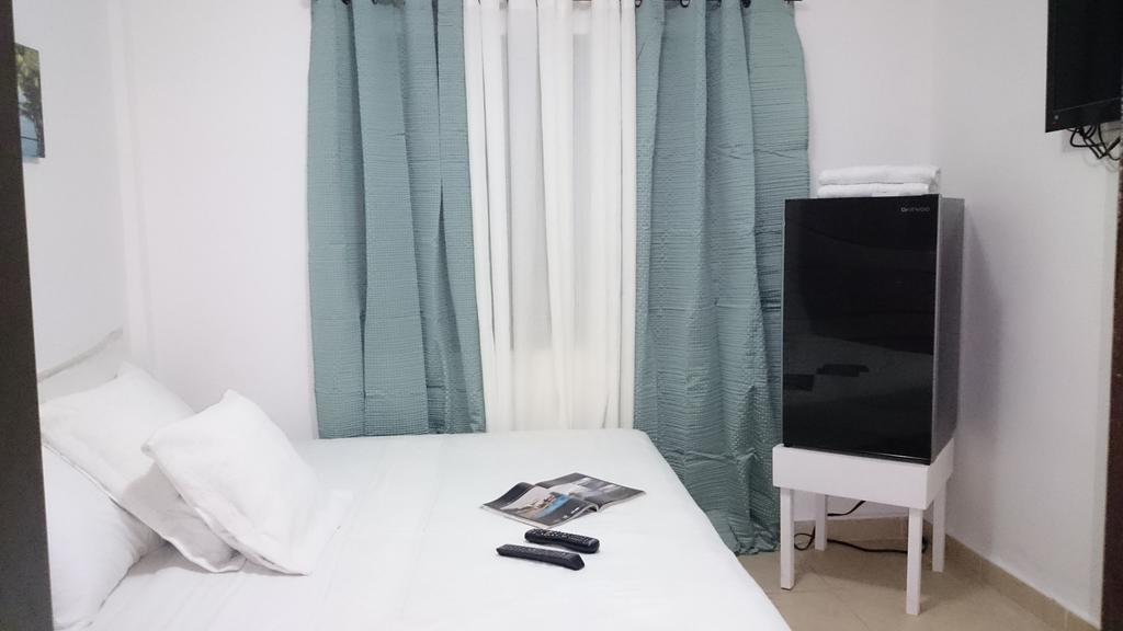 Sarie Bay Hostel