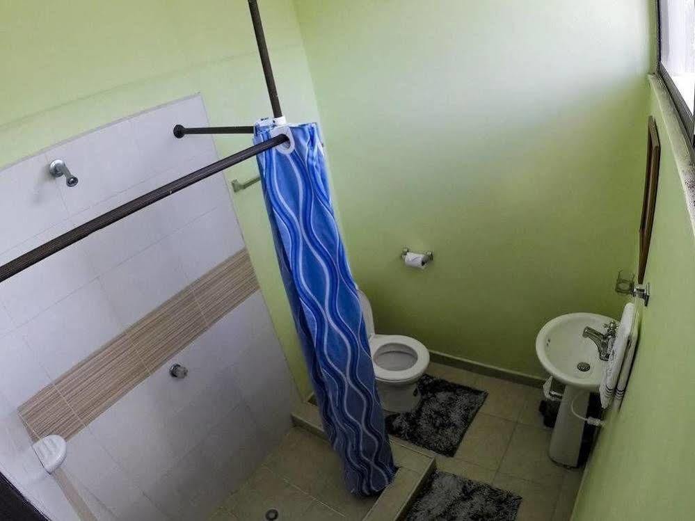 Sarie Bay Hostel *